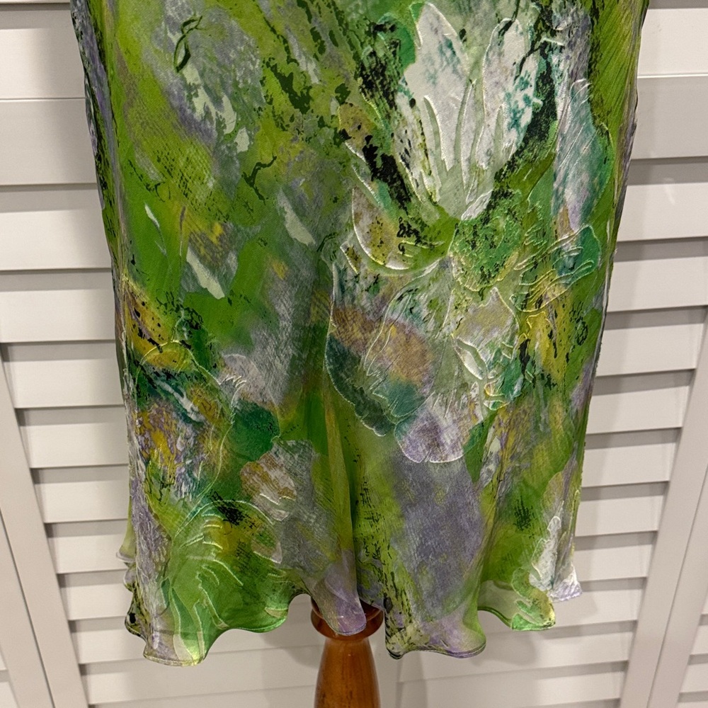 Elegant vintage Silk handmade lined beaded Sleeveless Dress with built in Bra. - Picture 4 of 13